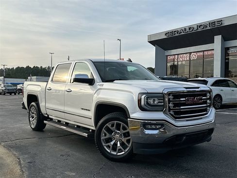 Used 2018 GMC Sierra 1500 SLT image 1