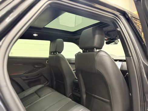Used 2025 Land Rover Range Rover Evoque Dynamic SE image 40