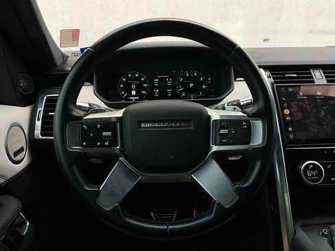 Used 2022 Land Rover Discovery S R-Dynamic image 39