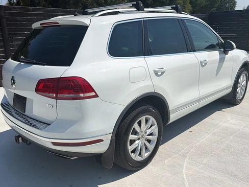 Used 2015 Volkswagen Touareg Sport AWD/4WD image 7