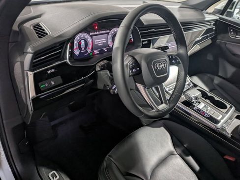 Certified 2025 Audi Q7 Premium w/ Convenience Package image 10