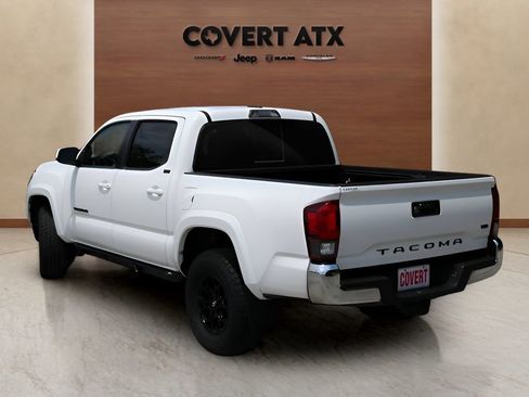 Used 2020 Toyota Tacoma SR5 RWD image 3