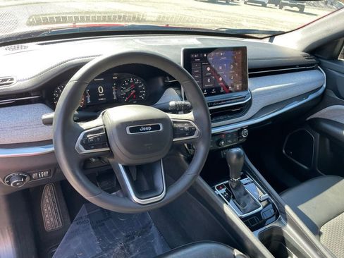 Used 2023 Jeep Compass Latitude w/ Sun and Sound Group image 12