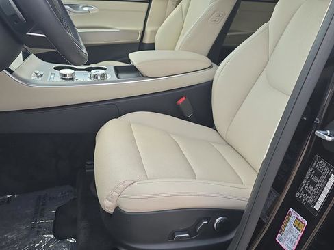 New 2026 Genesis GV70 2.5T Select image 13