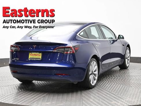 Used 2018 Tesla Model 3 Mid Range image 5