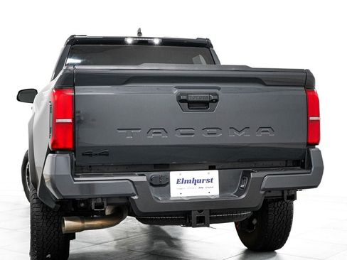 Used 2025 Toyota Tacoma TRD Off-Road AWD/4WD image 6