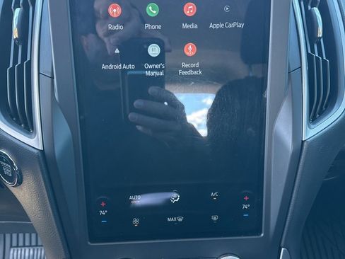 Used 2022 Ford Edge SE image 26