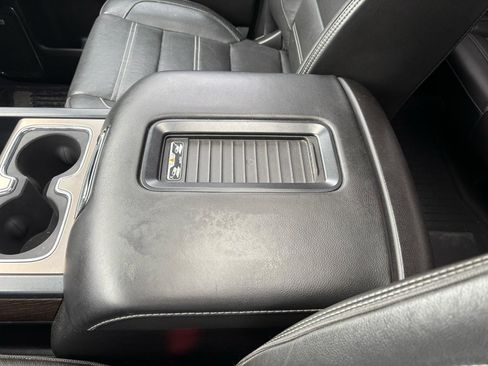 Used 2018 GMC Sierra 2500 Denali image 27