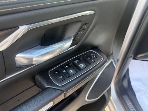 Used 2022 RAM 1500 Laramie AWD/4WD image 16