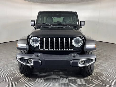 Certified 2025 Jeep Wrangler Unlimited Sahara AWD/4WD image 2