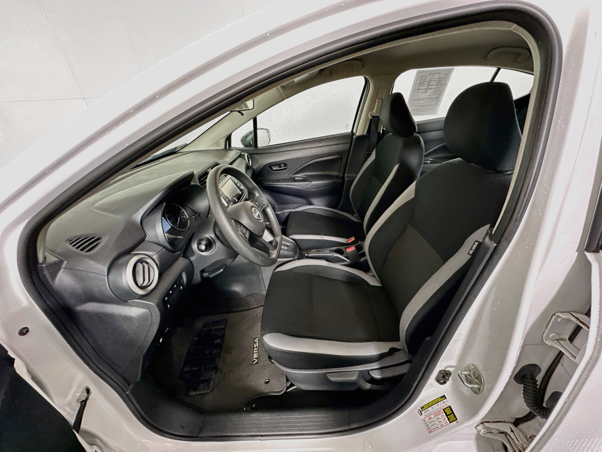 Used 2025 Nissan Versa S FWD image 13