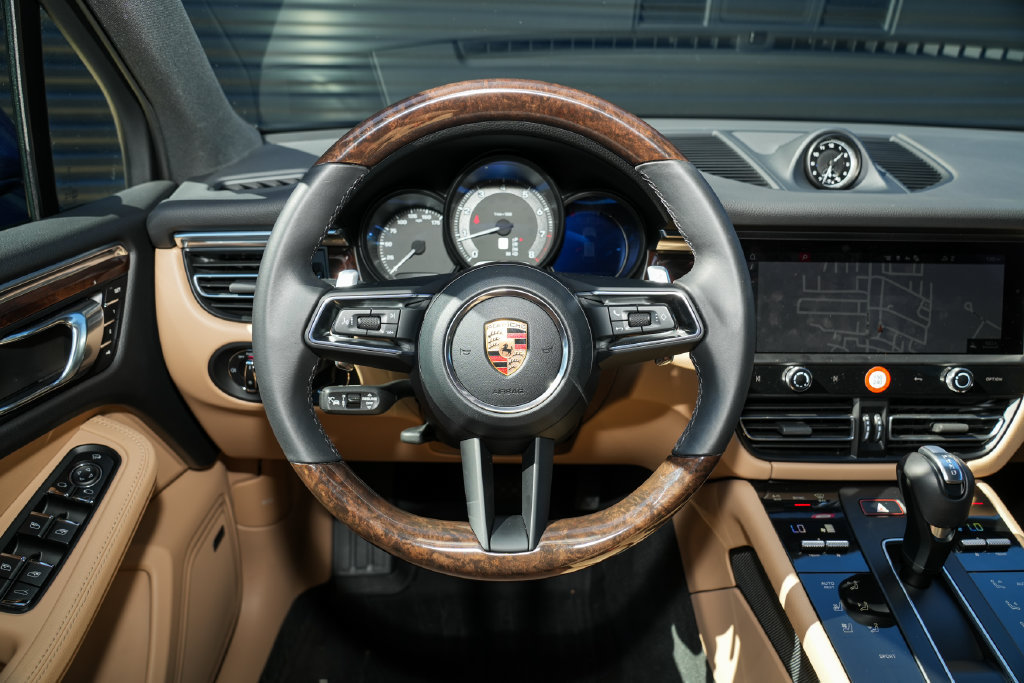 Certified 2026 Porsche Macan AWD/4WD image 29