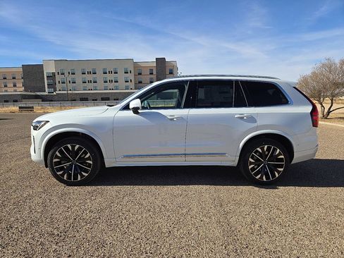 New 2026 Volvo XC90 B6 Ultra image 2