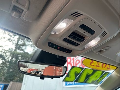 Used 2023 Buick Envision Avenir image 30