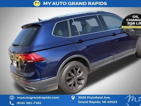 Used 2022 Volkswagen Tiguan SE AWD/4WD image 39