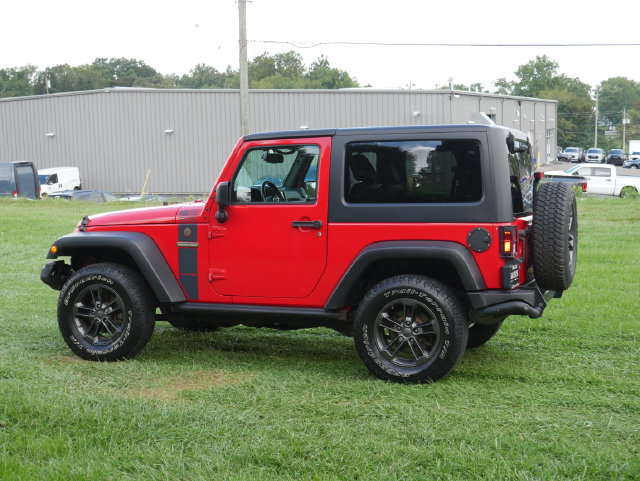 Used 2018 Jeep Wrangler Sport AWD/4WD image 7