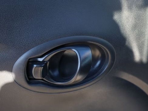 Used 2019 Nissan Versa S Plus image 11