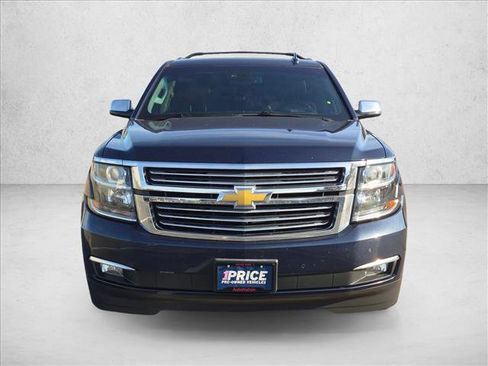 Used 2019 Chevrolet Suburban Premier w/ Premier Plus Edition AWD/4WD image 2