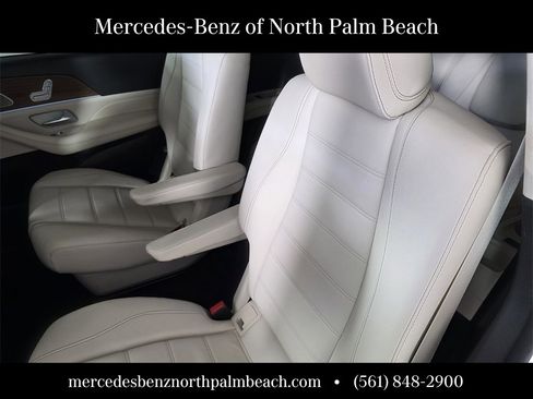 Certified 2022 Mercedes-Benz GLS 450 4MATIC image 16
