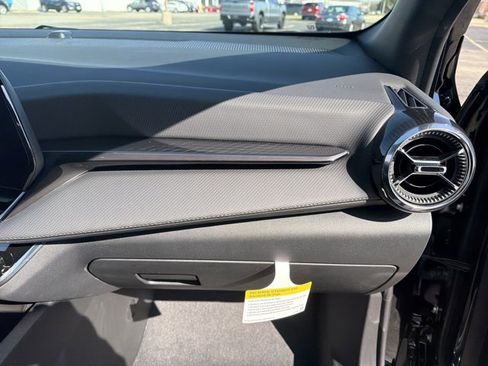 New 2026 Chevrolet Equinox LT w/ Convenience Package II AWD/4WD image 32