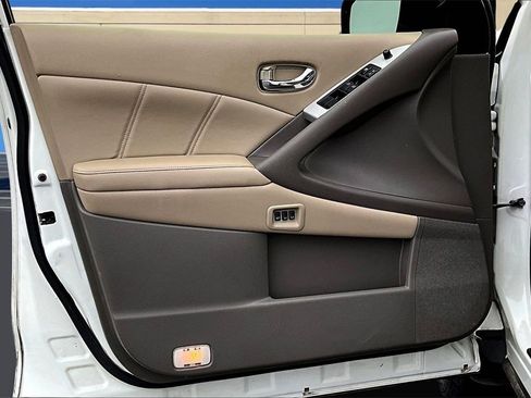 Used 2014 Nissan Murano SL w/ Navigation Package image 19