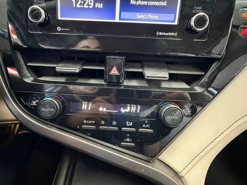 Used 2022 Toyota Camry LE image 49