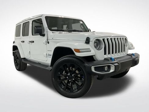 Used 2023 Jeep Wrangler Unlimited Sahara w/ Cold Weather Group AWD/4WD image 4