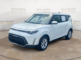 Used 2025 Kia Soul LX FWD video 1