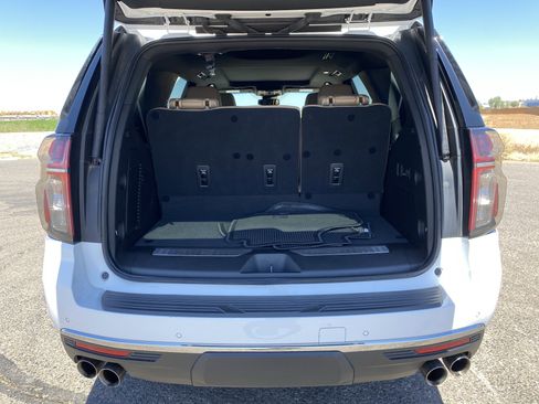 Used 2023 Chevrolet Tahoe Premier AWD/4WD image 15