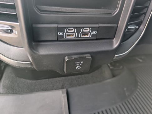 Used 2022 RAM 1500 Laramie AWD/4WD image 15