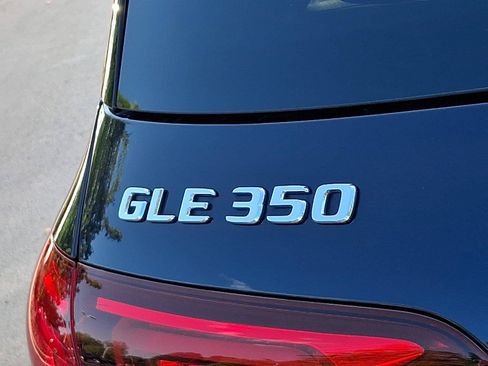 Used 2022 Mercedes-Benz GLE 350 4MATIC image 32