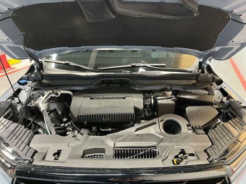 Used 2025 Honda Pilot Black Edition image 33