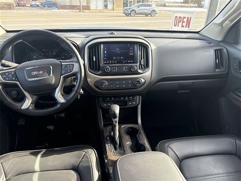 Certified 2022 GMC Canyon Denali image 18