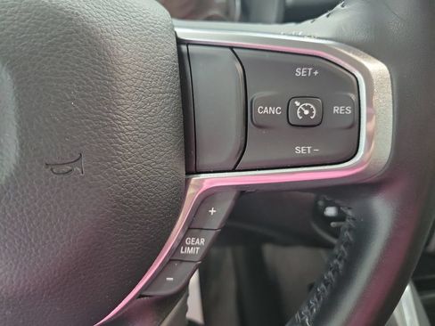 Used 2023 RAM 1500 Laramie AWD/4WD image 38