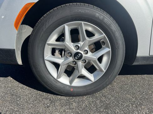 Used 2020 Kia Soul S image 9