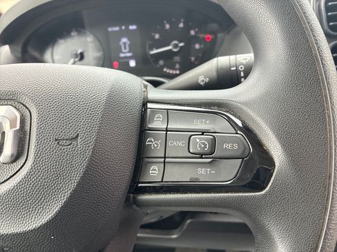 Used 2025 RAM ProMaster 3500 w/ Convenience Group FWD image 20