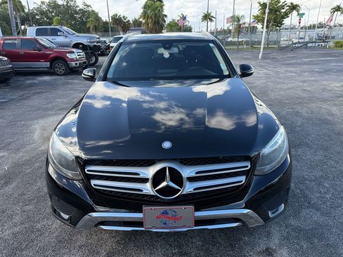 Used 2017 Mercedes-Benz GLC 300 image 4