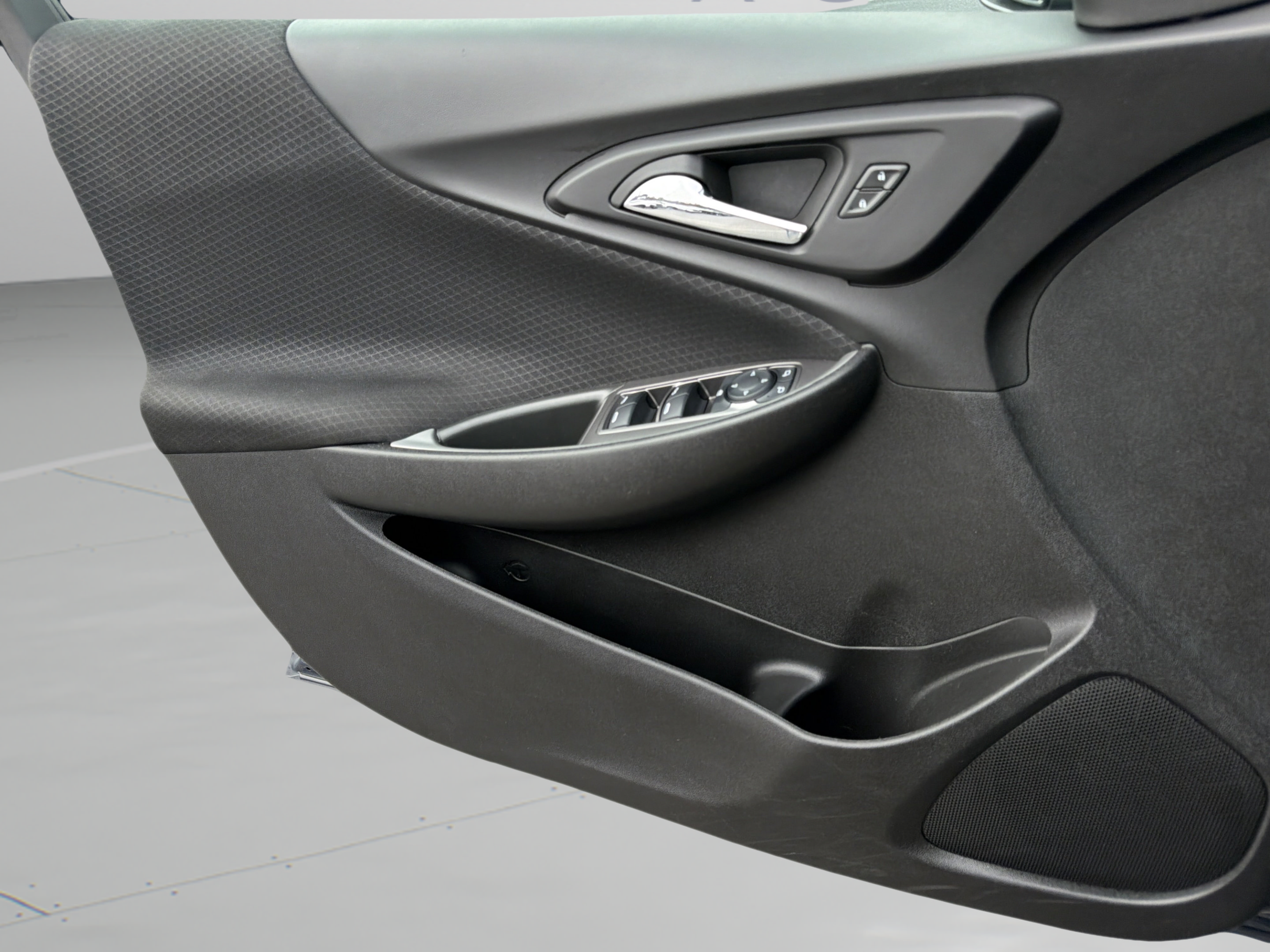 Used 2025 Chevrolet Malibu LT FWD image 28