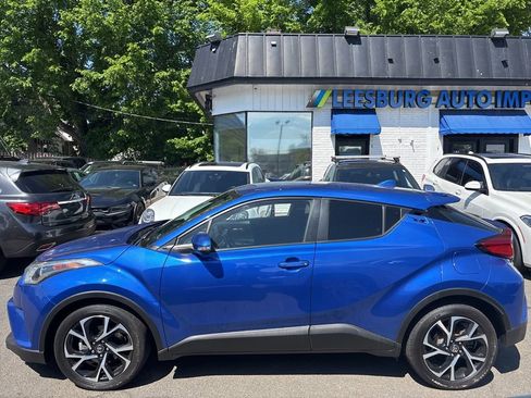 Used 2018 Toyota C-HR XLE FWD image 5