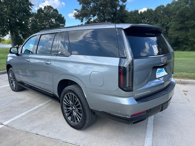 Used 2025 Cadillac Escalade ESV Sport Platinum w/ LPO, Floor Liner Package AWD/4WD image 4