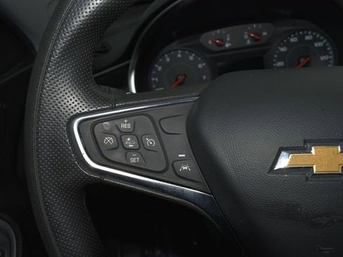 Used 2024 Chevrolet Malibu LT image 17