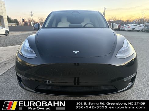 Used 2024 Tesla Model Y Long Range image 26