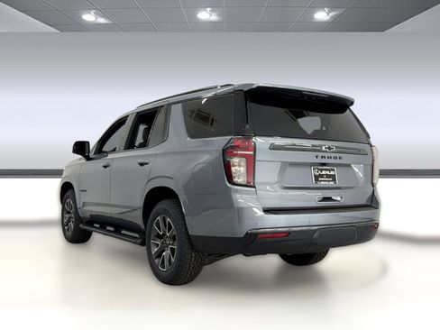 Used 2022 Chevrolet Tahoe Z71 w/ Luxury Package AWD/4WD image 3