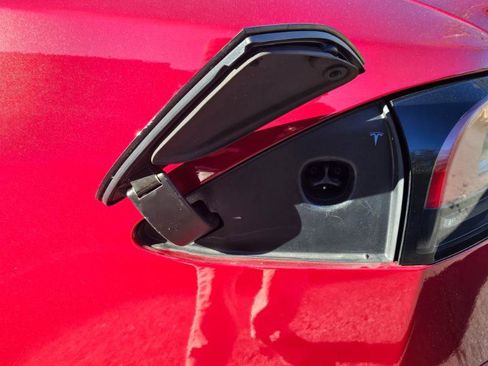 Used 2024 Tesla Model S Plaid image 27