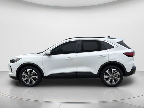 Used 2023 Ford Escape Platinum w/ Premium Technology Package AWD/4WD image 9