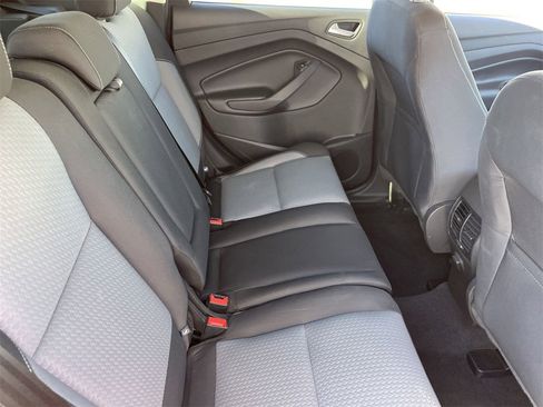 Used 2017 Ford Escape SE image 12