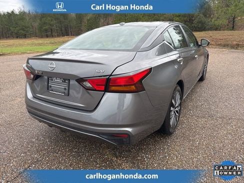 Used 2024 Nissan Altima 2.5 SV image 3