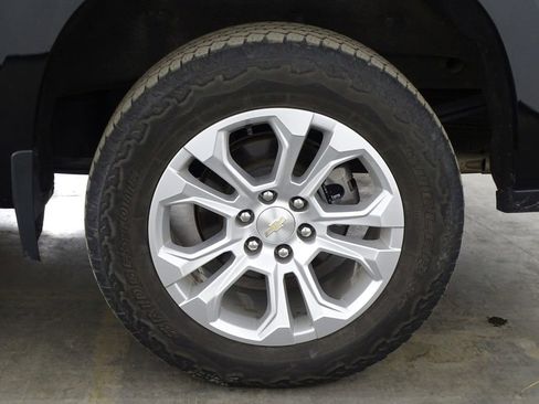 Used 2023 Chevrolet Silverado 1500 LTZ w/ Z71 Off-Road Package image 45