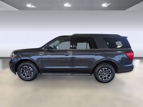 Certified 2023 Ford Expedition XLT image 2