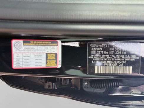 Used 2024 Hyundai Elantra SEL FWD image 25